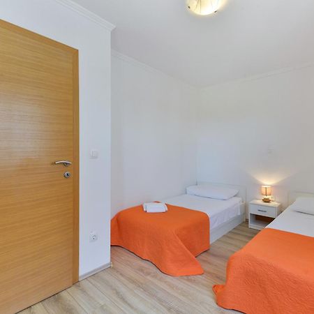 Apartments By The Sea Nin, Zadar - 13172 Номер фото