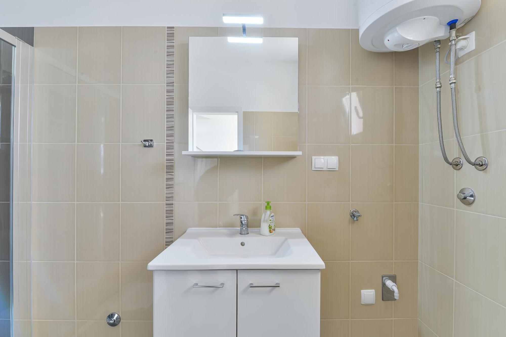 Apartments By The Sea Nin, Zadar - 13172 Номер фото