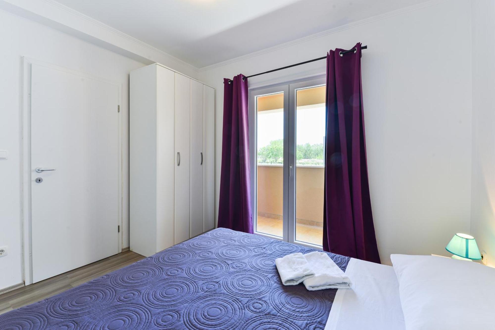 Apartments By The Sea Nin, Zadar - 13172 Номер фото
